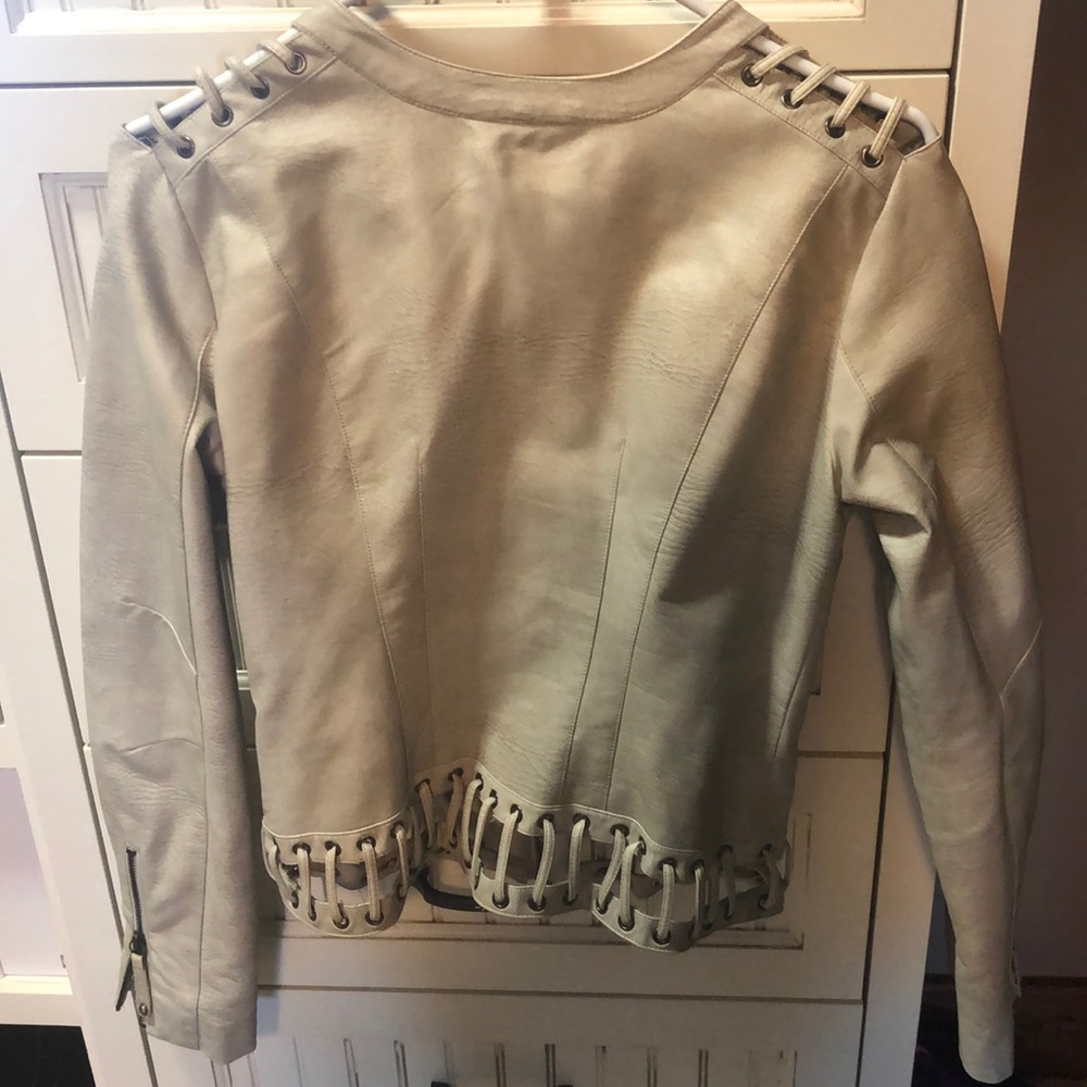 Jacket - Picture 3 of 6
